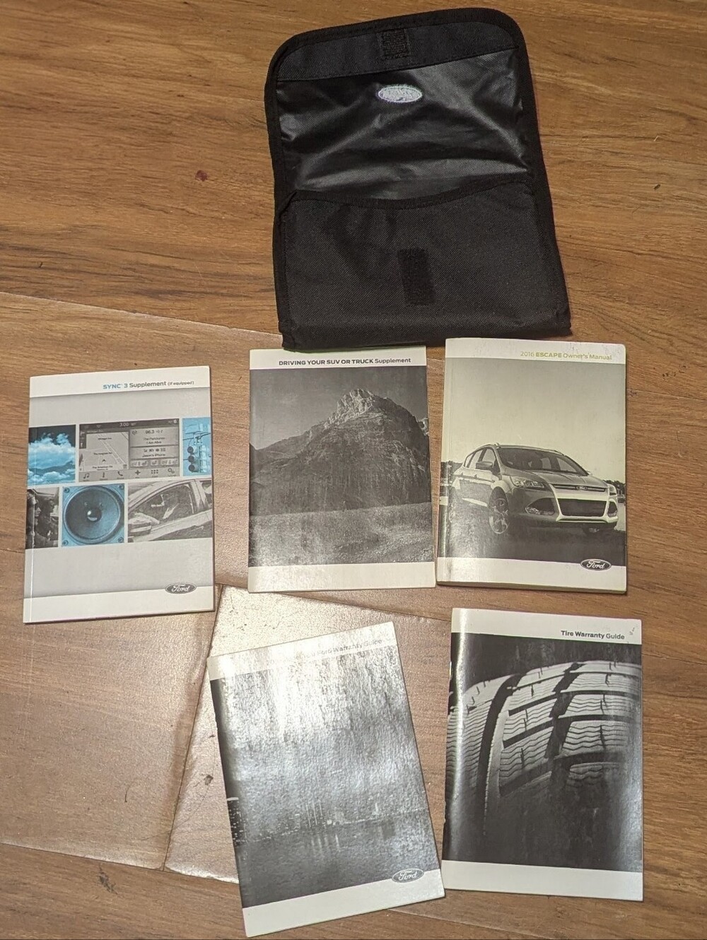 2016 Ford Escape Owner's Manual set with case OEM